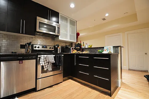 1203 Beacon St #12 Photo 1