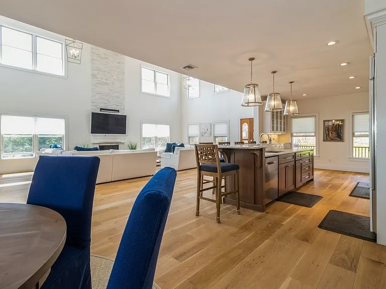 11 Beech Hollow Ct — Photo 8