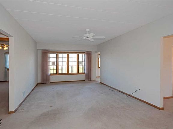 4th image of 13059 Laurel Glen Ct APT 204