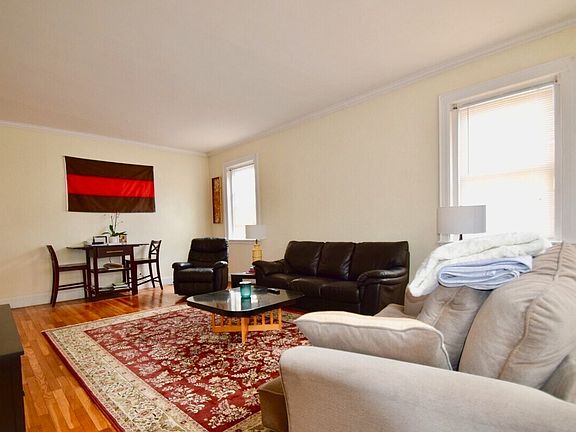 4th image of 2043-2045 Commonwealth Ave #3