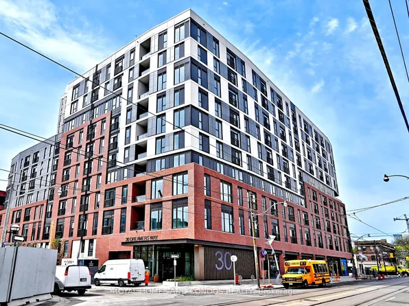 10 Oak St, Toronto, ON