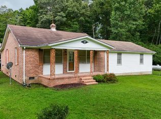 1940 Country Club Dr, Chase City, VA 23924