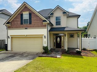 103 River Oak St, Spring Lake, NC 28390