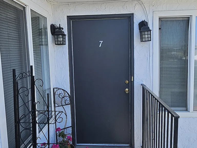 449 S Stockton Ave #7 — Photo 7