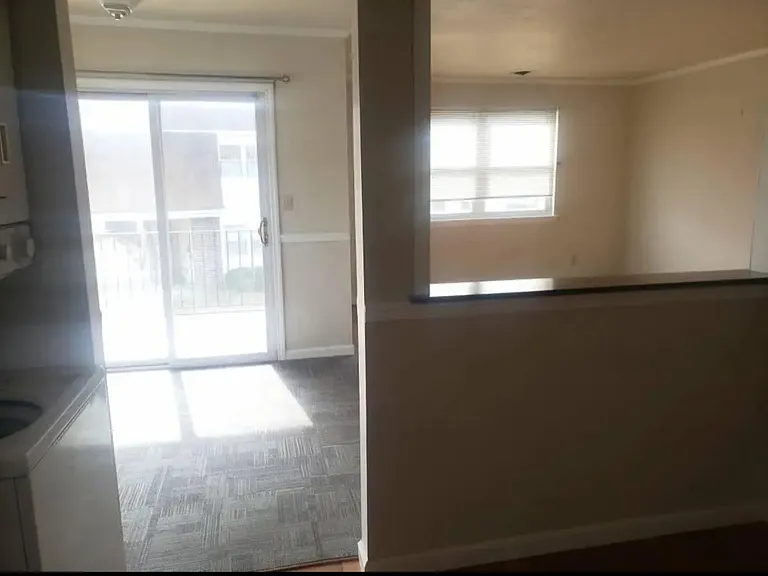 10 Florence Tollgate Pl #6 — Photo 7
