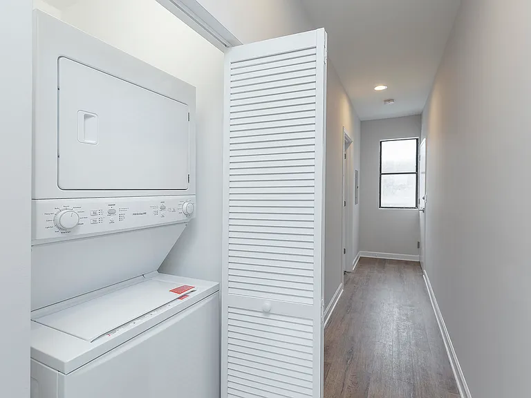 2909 N Clark St #2N — Photo 11