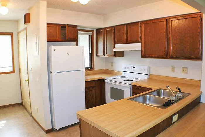 2620 Westwinds Dr #10 — Photo 4
