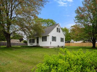 2 Cheyenne St, Dover, NH 03820