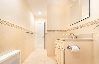 Rented by RealTegrity NY LLC