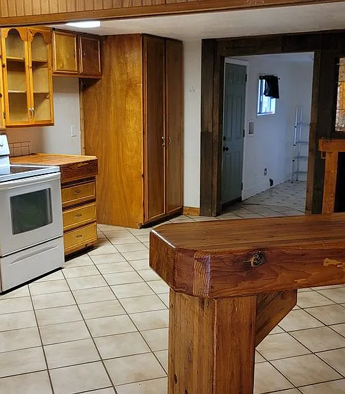 3081 Caldwell Dr — Photo 4