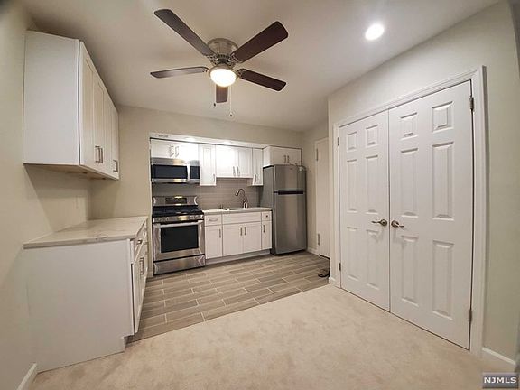 2nd image of 410 Fairview Ave APT 3D