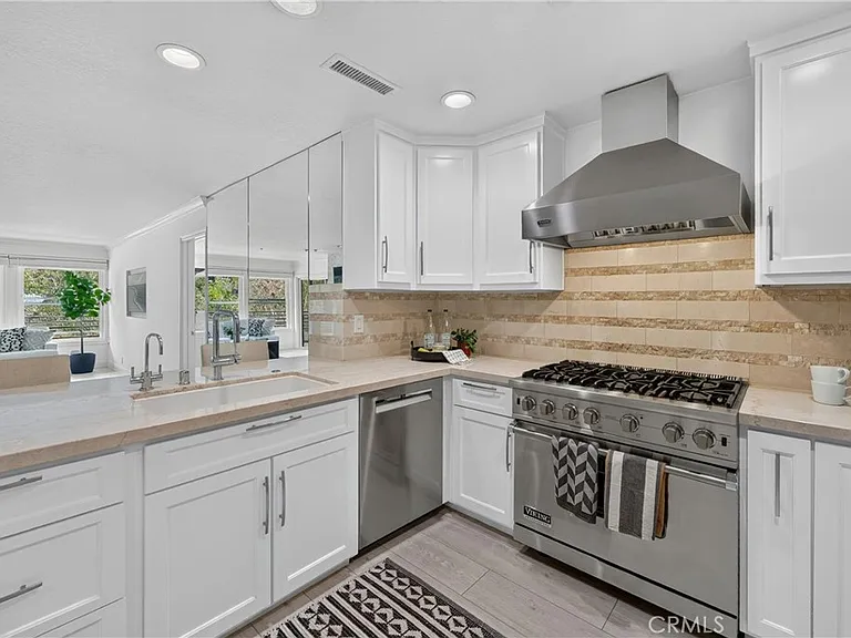 950 Cagney Ln #207 — Photo 5