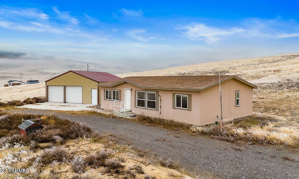 1st image of 380 Cielo Vista Ln