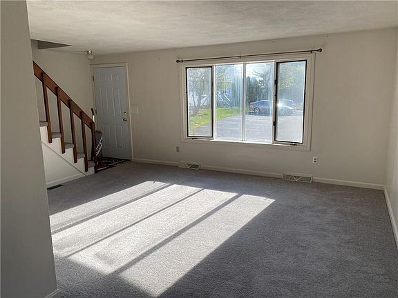 5th image of 23 Benefit St APT 15