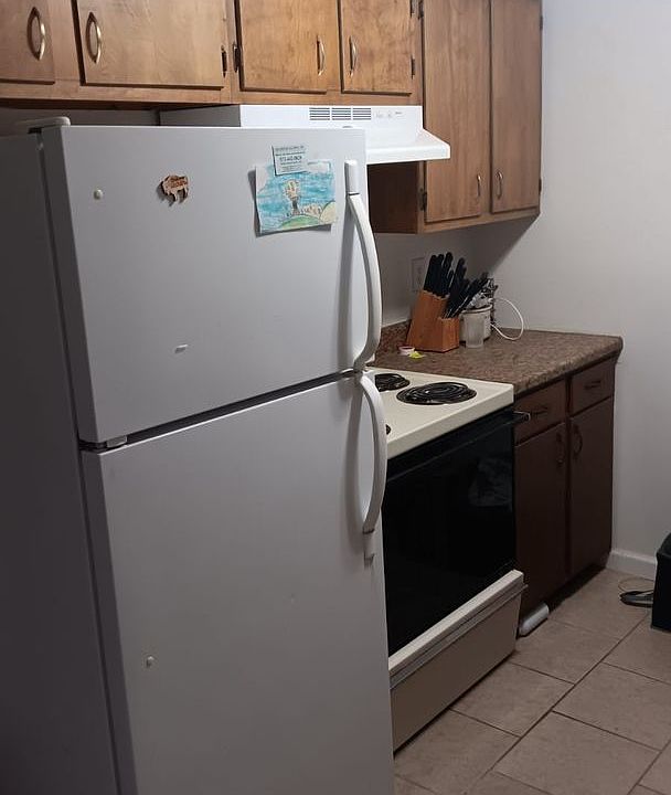 1st image of 1030 Southpark Dr APT 1-A