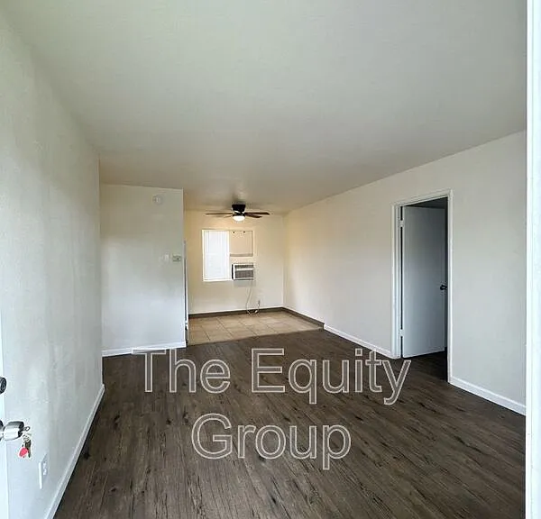 331 E Elm St #1 — Photo 3