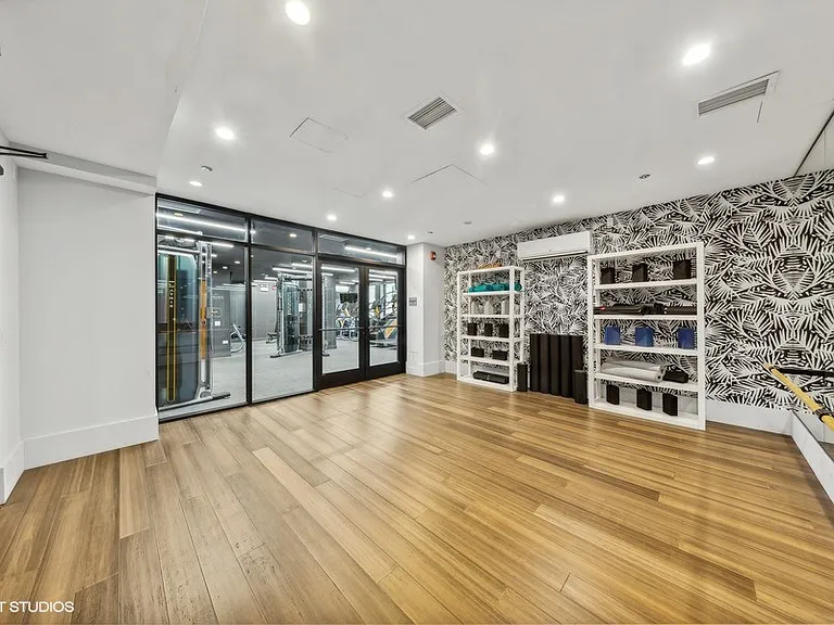 330 S. Wells St — Photo 24