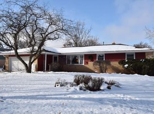 4619 N 107th St, Wauwatosa, WI 53225