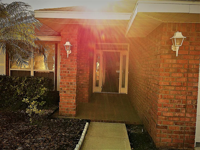 690 Coral Trace Blvd — Photo 2