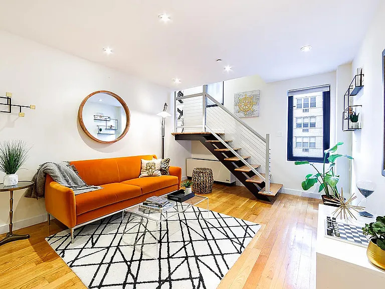 215 E 81st St #4B — Photo 6