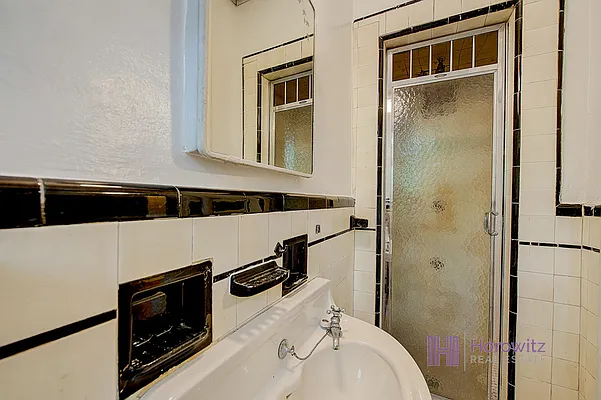 Sold by Horowitz Real Estate | media 12