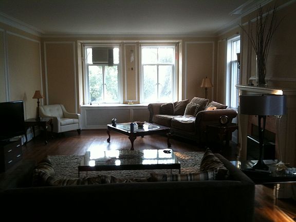 5th image of 3900 Rose Hill Ave Unit 602B