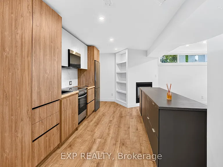39 Treadgold Cres — Photo 18