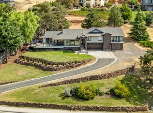 5630 Fallbrook Ln, Medford, OR 97504