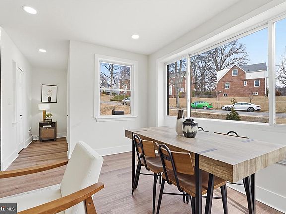 5th image of 5621 Hawthorne St