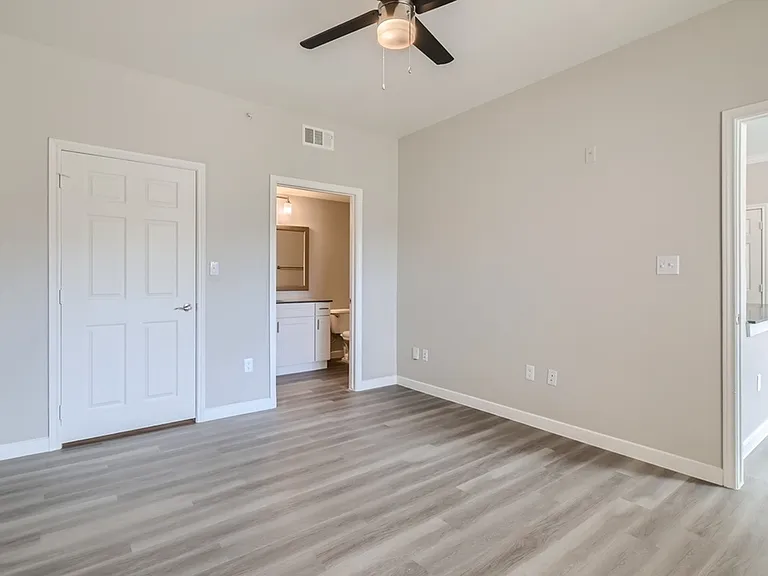 Rise Creekside — Photo 36