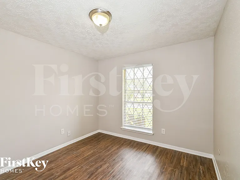 15823 Baybriar Dr — Photo 12