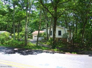 41 Holly Forest Rd, Mount Pocono, PA 18344