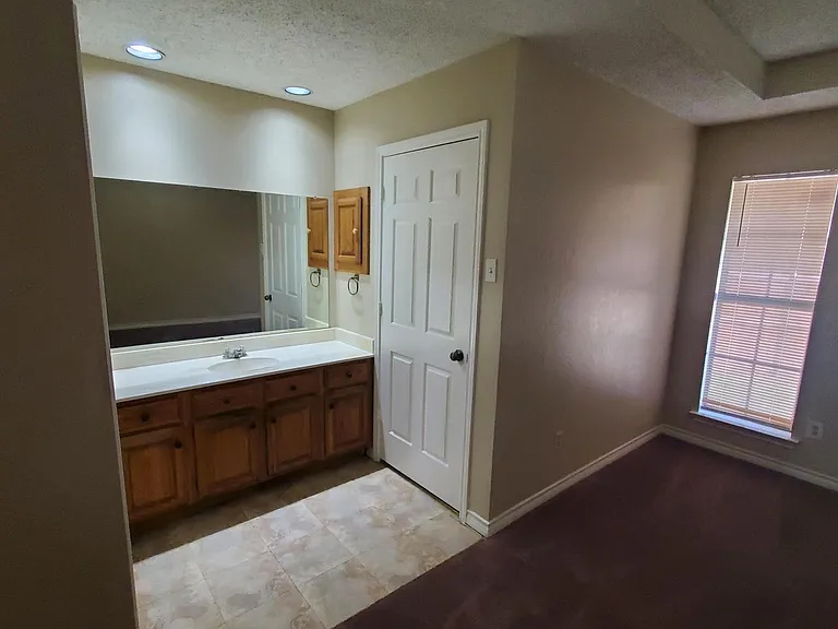 505 Pelican Ct — Photo 5