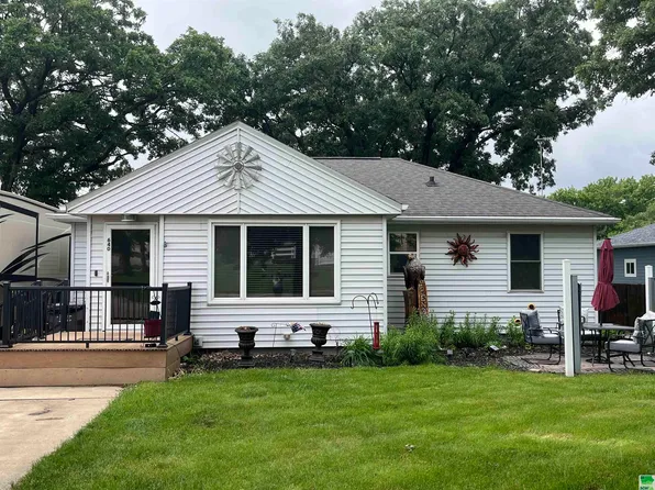 640 Fulton St, Remsen, IA 51050