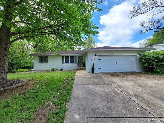2nd image of 1018 E College Ave