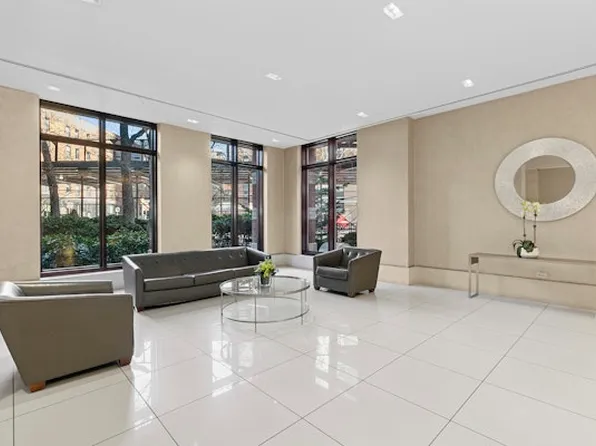 500 West 43rd Street image 10 of 13