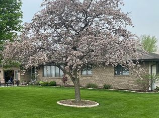 240 S Canal St, Lisbon, IL 60541