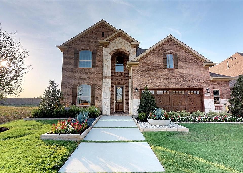 1st image of 2600 Rosebud Ln