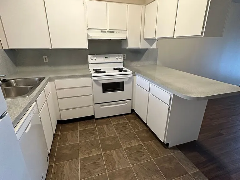 Eastridge — Photo 59