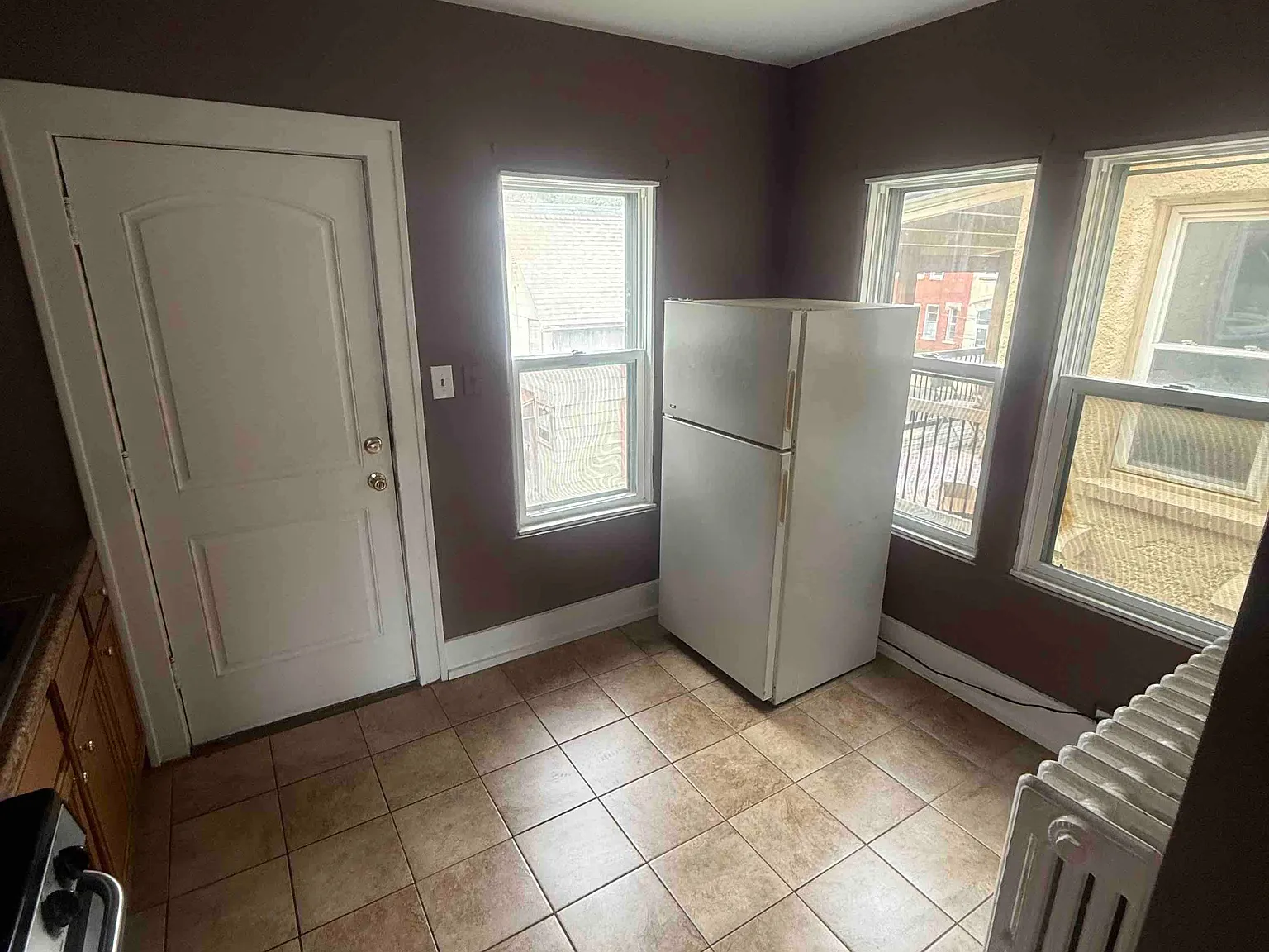Newly Remodeled Studio Apartment near Bradley University — Photo 4
