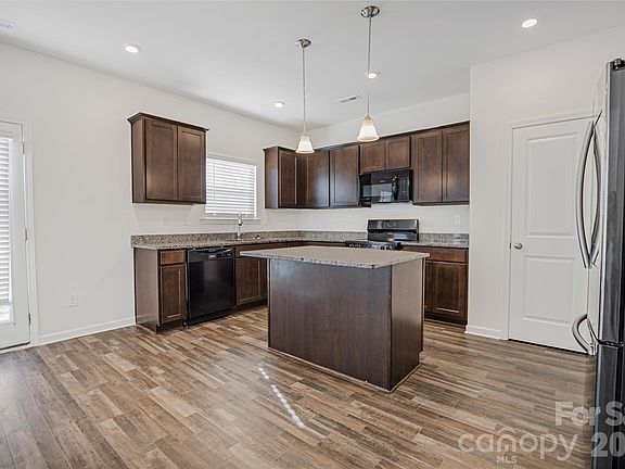 4th image of 7008 Amberhouse Dr