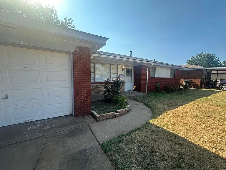 2524 Eagle Dr — Photo 7