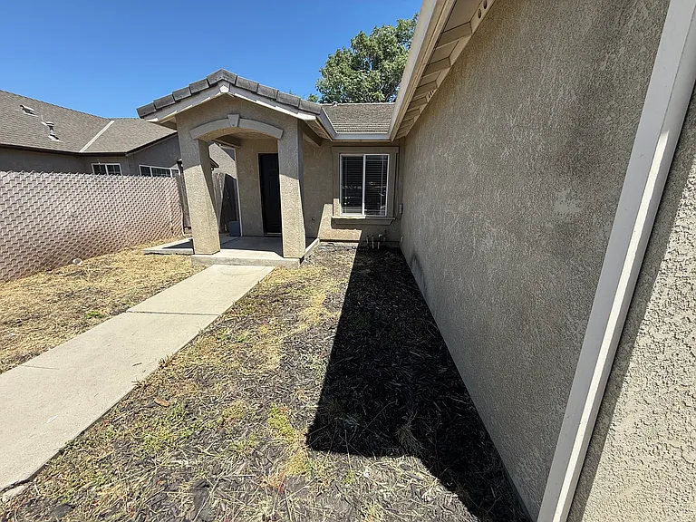 4908 Perez St — Photo 19