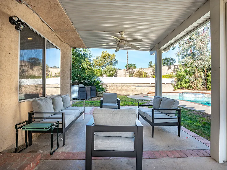 28832 Harwick Dr — Photo 32