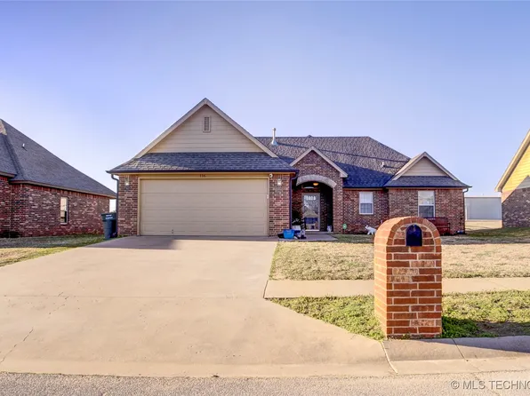 116 W Evergreen St, Skiatook, OK 74070