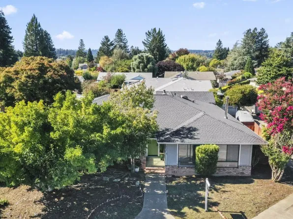 476 Pleasant Hill Avenue N, Sebastopol, CA 95472