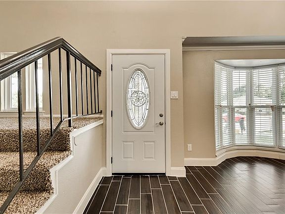 3rd image of 4633 Bayberry Ln