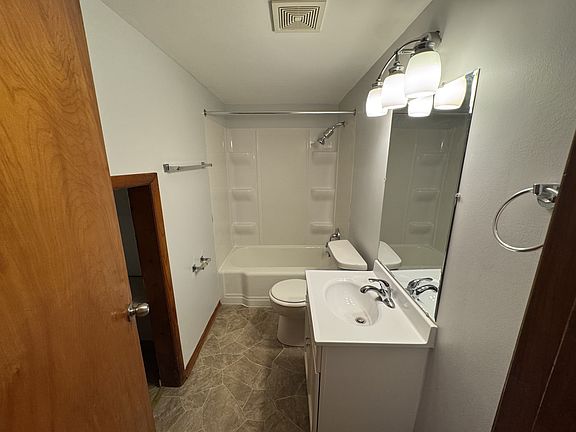 5th image of 2707 10th St #2