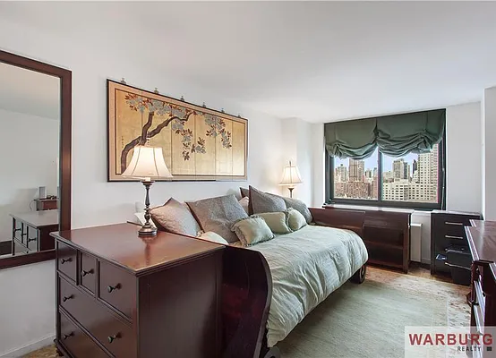 Sold by Warburg | media 15