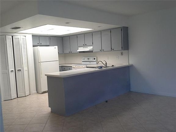 2nd image of 10221 NW 36th St